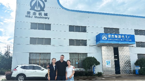 严苛验货获好评！当场又续签两单——定制茶叶称重包装机整装发往南非